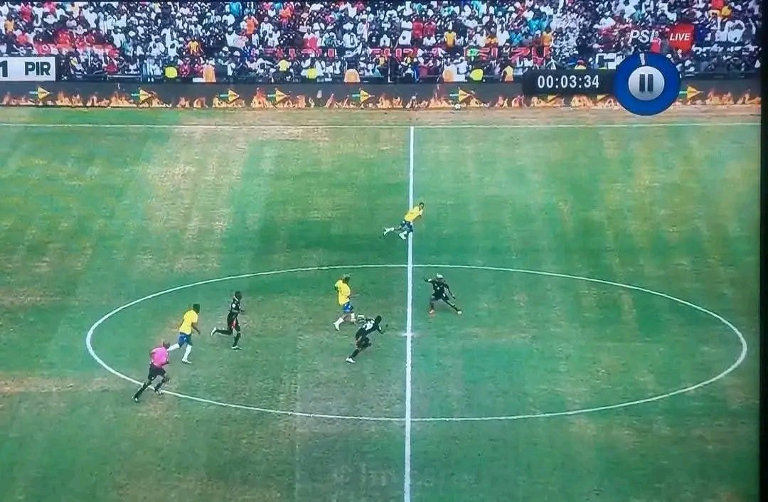 mlaja70's tweet photo. @AceNcobo @thomasmlambo 
Monday on extra time please https://t.co/EYgAQH231o