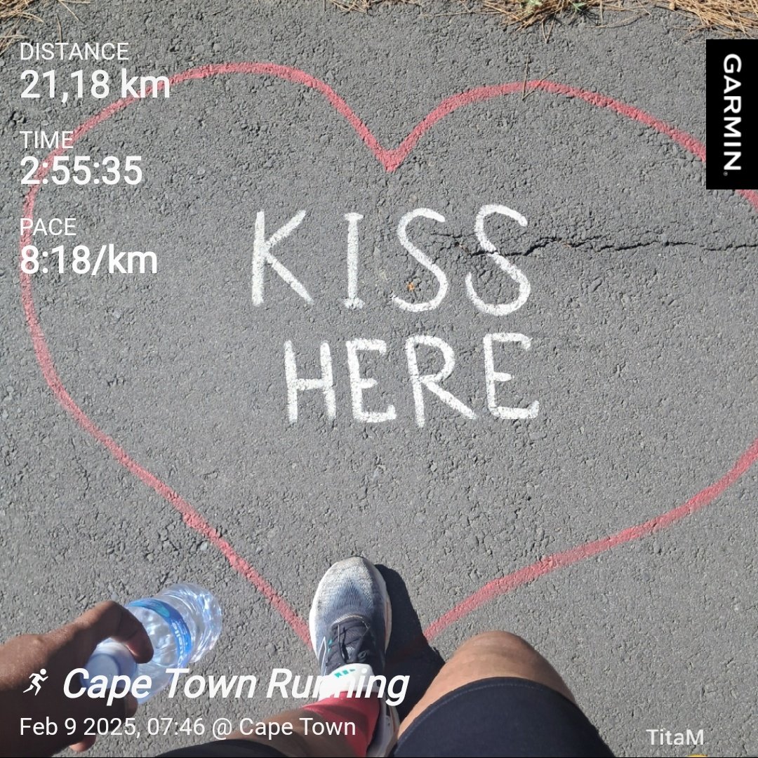 TitaMcunukelwa's tweet photo. back to back half marathon with sis P ❤️
#RoadToOmDieDam
#Running
#RunningBuddies
#IPaintedMyRun
#fetchyourbody2025
#IChoose2BActive
#BreakfastRun
#Coffee https://t.co/GFMsjCQ3lu