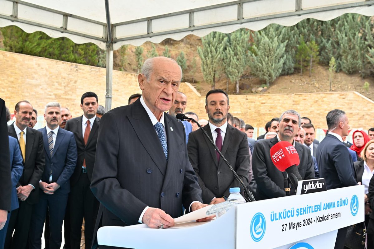 ayyildirim1's tweet photo. Hayatını davasına, vatanına ve milletine adamış bir Ülkücü olarak üstlendiğim tarihi sorumluluğun, başımın üstünde taşıdığım değer ve emanetlerin her zaman bilincinde oldum.

Milliyetçi Hareket Partisi’nin 56 yılının tamamını şuurla ve gururla yaşadım.

Dava ve siyaset mücadelemde hiçbir kırıklığa uğramadım, zira bunu aklımdan dahi geçirmedim.

Liderimiz Sayın Devlet Bahçeli