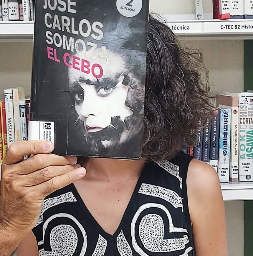 bpmmadrid's tweet photo. 'El cebo' de José Carlos Somoza. Una novela policíaca en la que la protagonista es la única que puede atrapar al asesino.
#bpmRecomendamos #bpmBookFace https://t.co/lq27rFWc6A