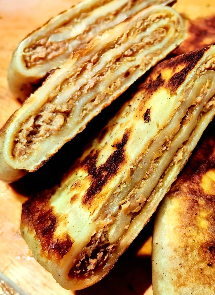 Yuli62375300's tweet photo. Meat pie https://t.co/o9dNgw2JWo