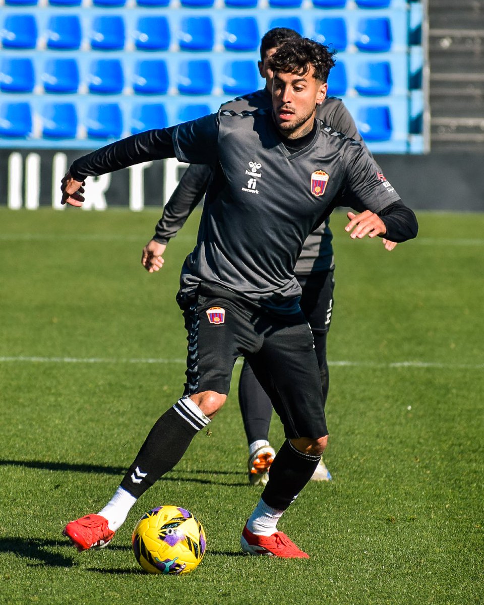 CD Eldense tweet media
