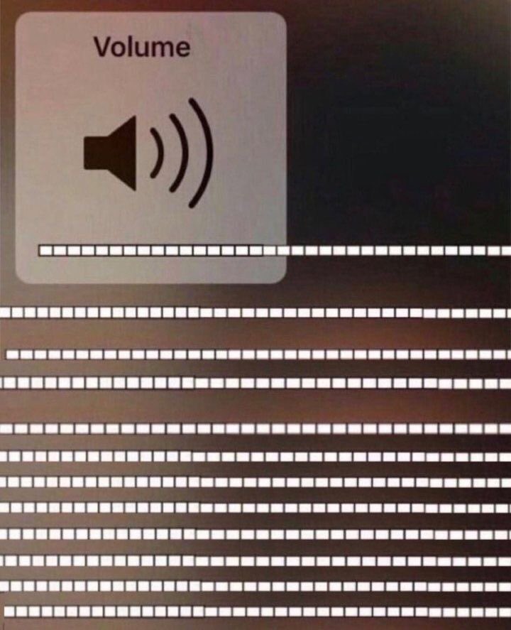 flexinals's tweet image. airpods are not loud enough for this song
