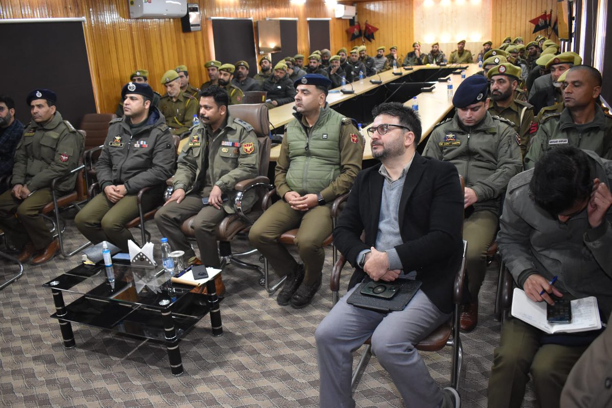 BUDGAM POLICE tweet media