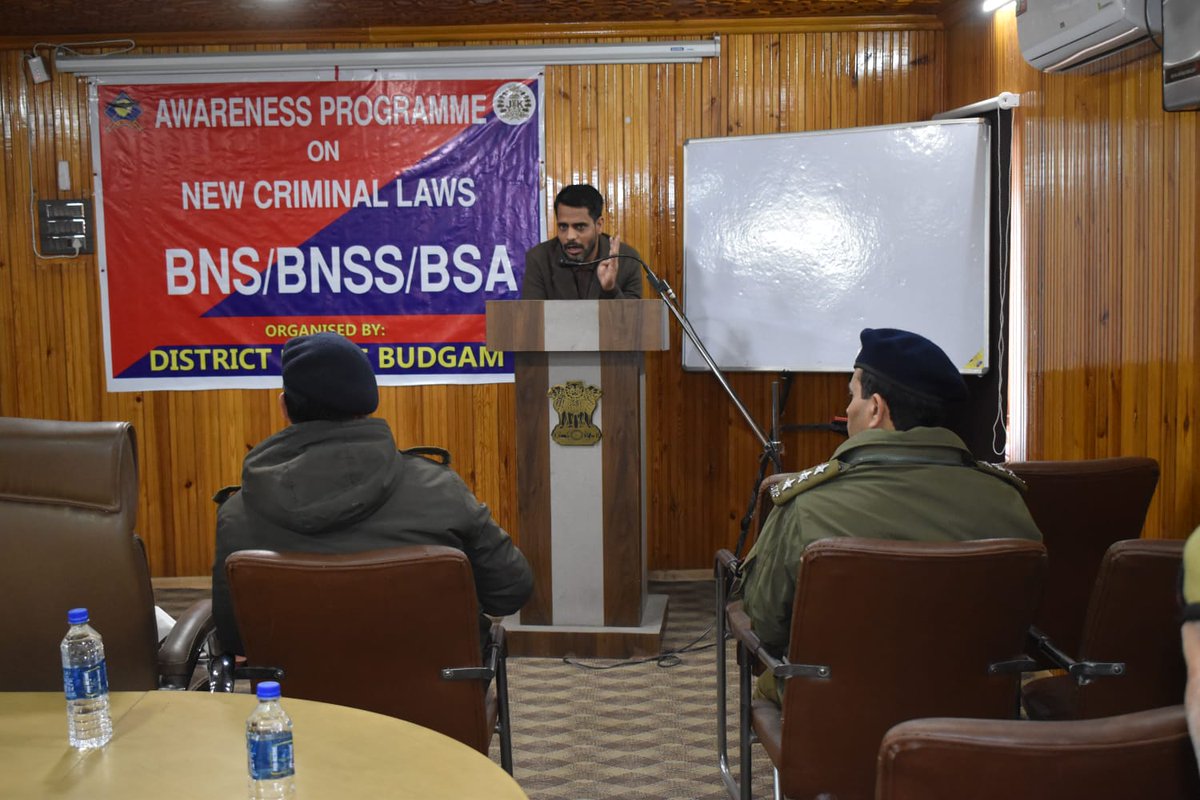 BUDGAM POLICE tweet media