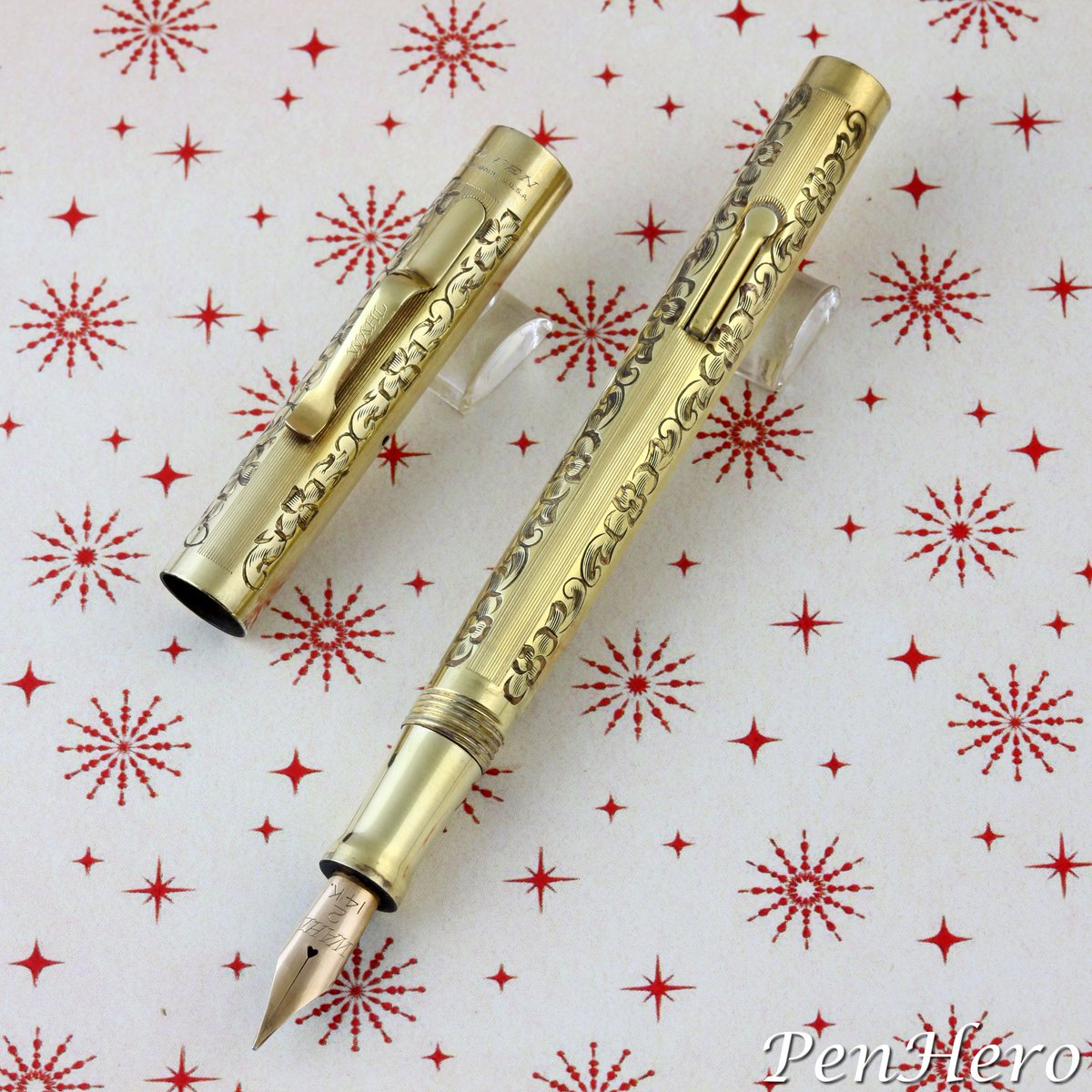 PenHero's tweet photo. The Wahl Eversharp Hanlin design is a rare example of combining engine turned and hand engraving on the same writing instrument. 

Read the article:

https://t.co/Qcw7bODoWF

#wahl #eversharp #wahleversharp #hanlin #engraved #guilloche #fountainpen #pencollecting #penhero https://t.co/0l8bP3Sk62