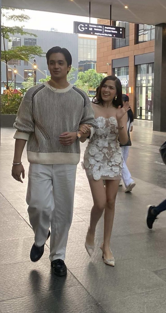 kdlexsupporter_'s tweet photo. Ang layo na ng narating nyo 
KDLEX MAY FEBEVER
#KdLex | #ASAPinLOVE https://t.co/qQVBOG4fsC