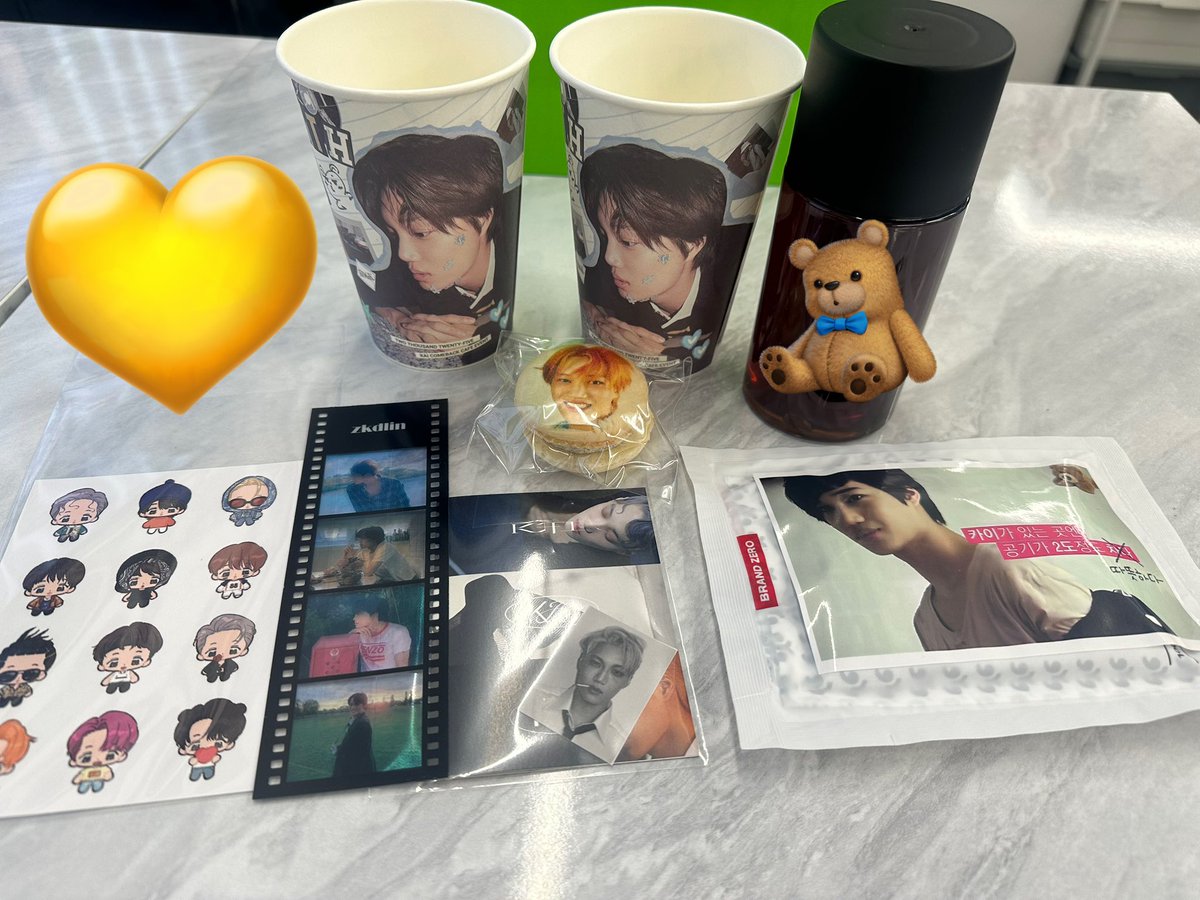 종인이로 가득한 너무 예쁜공간이었어요👍 시간이 없어서 짧게 왔다 갔지만 행복한 시간이었습니다😊 제일 어려웠던 스티커 투표! 모두 소중한 종인이라서 스티커가 적은곳에 투표한건 안비밀🤭 이제 24시간도 안남은 디데이! 종인아 고생 많았어🥹

#Time_With_KAI
#종인이_소집_잠금해제