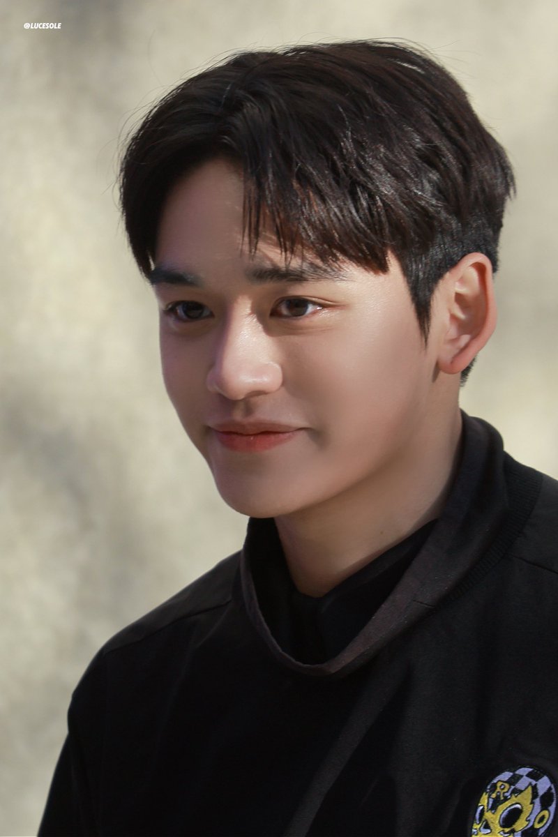 lucesole0125's tweet photo. 250209 서울패션위크

#루카스 #LUCAS 
@lucas_official https://t.co/FdDRh5o4tX