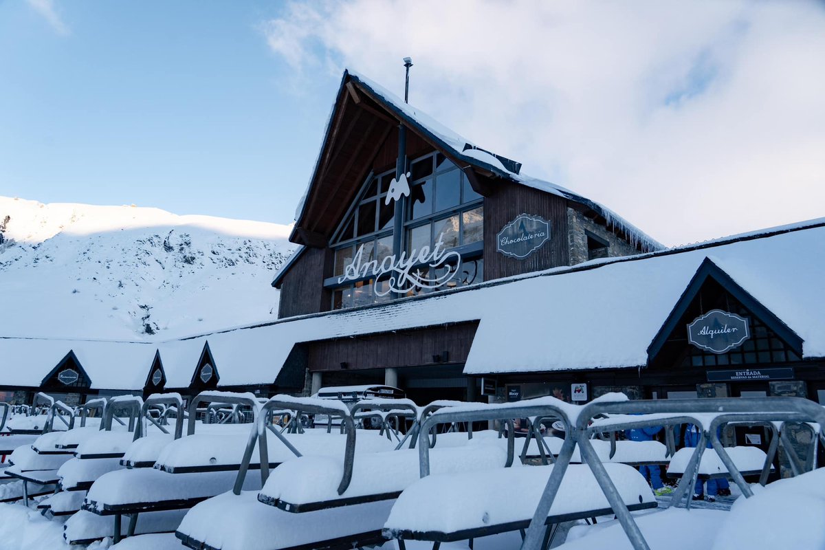 Snow Forecast.com tweet media