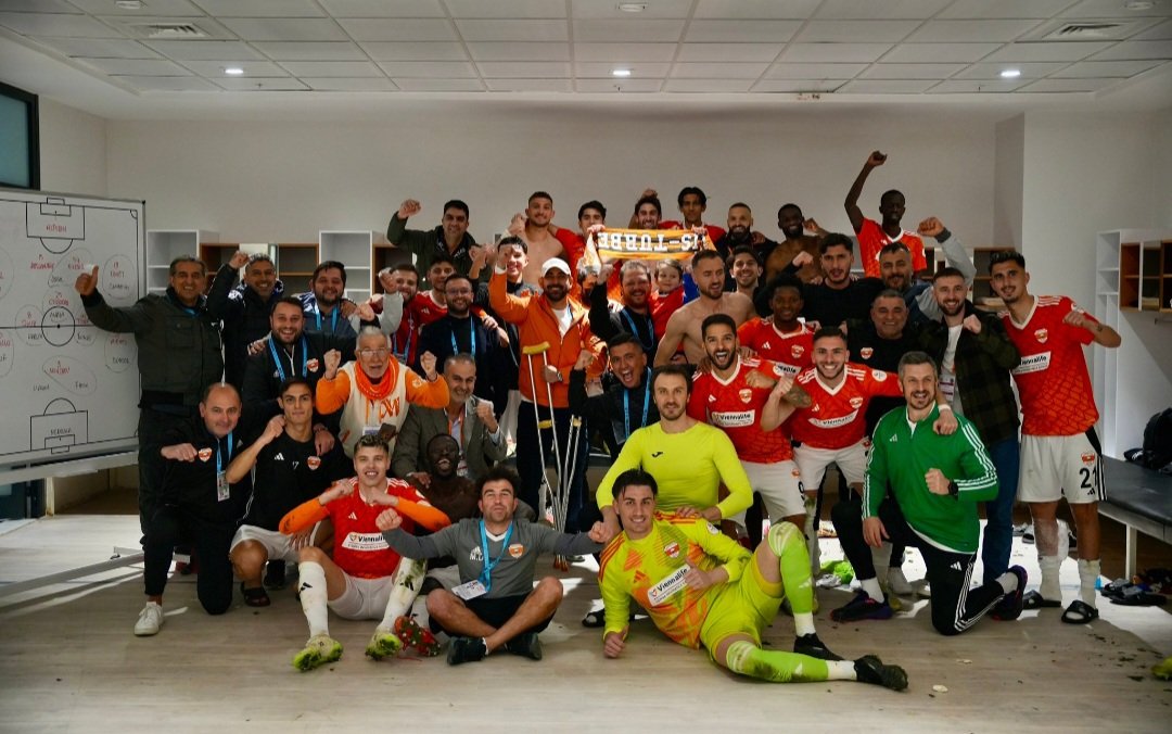 KARARI DEĞİŞTİR TFF!

Açıklandığı üzere bir sonraki iç saha maçımız Ümraniyespor ile 17 Şubat Pazartesi günü saat 17.00'de. Aynı gün diğer iki maç ise 20.00'de oynanacak. 

Bu kritik süreçte taraftarlarımızın varlığı da çok önemli iken bu kararın değiştirilmesini istiyoruz!