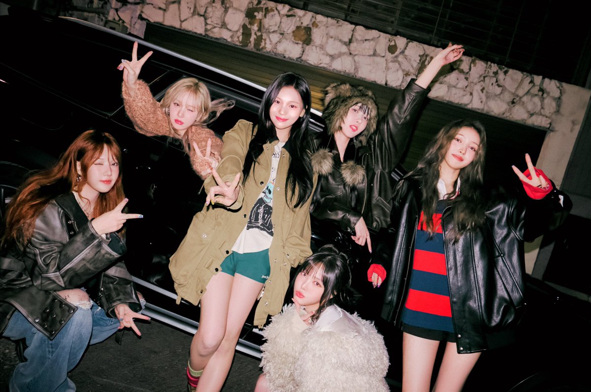 koreansales_twt's tweet photo. Best-selling Female Group on Circle Chart in 2025 (Jan)

1. #GFRIEND — 71,209 copies
2. #NewJeans — 62,419 copies
3. #IVE — 54,083 copies
4. #BABYMONSTER — 42,929 copies
5. #aespa — 36,471 copies
6. #tripleS — 30,302 copies
7. #BLACKPINK — 20,723 copies
8. #GIDLE — 18,456 copies
9. #Dreamcatcher — 6,999 copies
10. #TWICE — 6,011 copies