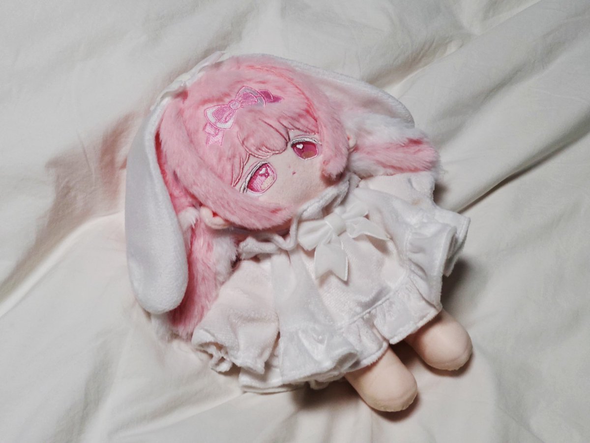 #무속성_슈가스위티
🎀: 레빗퍼피 폭신마시멜로 화이트