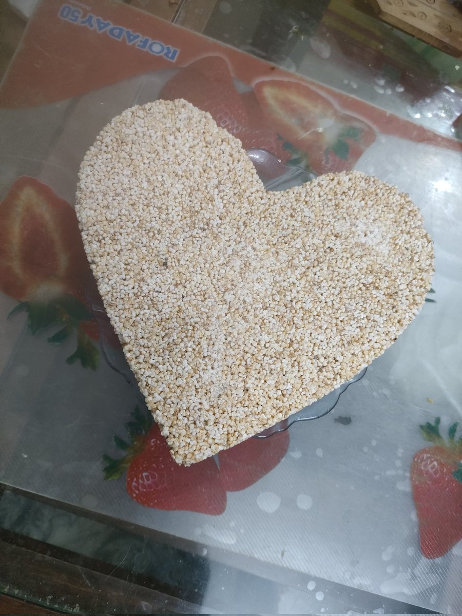 Minu_Verma18's tweet photo. Thelewalon tak ko pata h February fever ka...
Kal maine ramdana ka laddu manga to usne mujhe ye diyaπ
February ke mausam se bach ke..
Log bimar bht jyada paste hain..π
#febfun
#febfever
#February
#Mahadev https://t.co/AsTamlOflC
