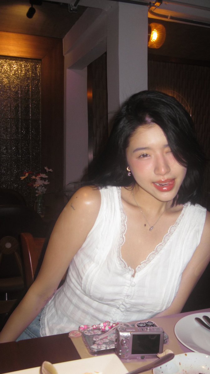 _miu2miu_'s tweet image. dinner with me?