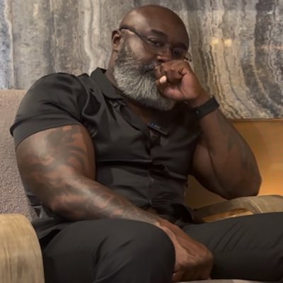BodyByO318's tweet photo. Accept The Changes, Flow With The Journey. Understand Your Life’s Cycles. #BodyByOTactical #ChocolatePawPaw #NewProfilePic https://t.co/4hD7ZNpS6U