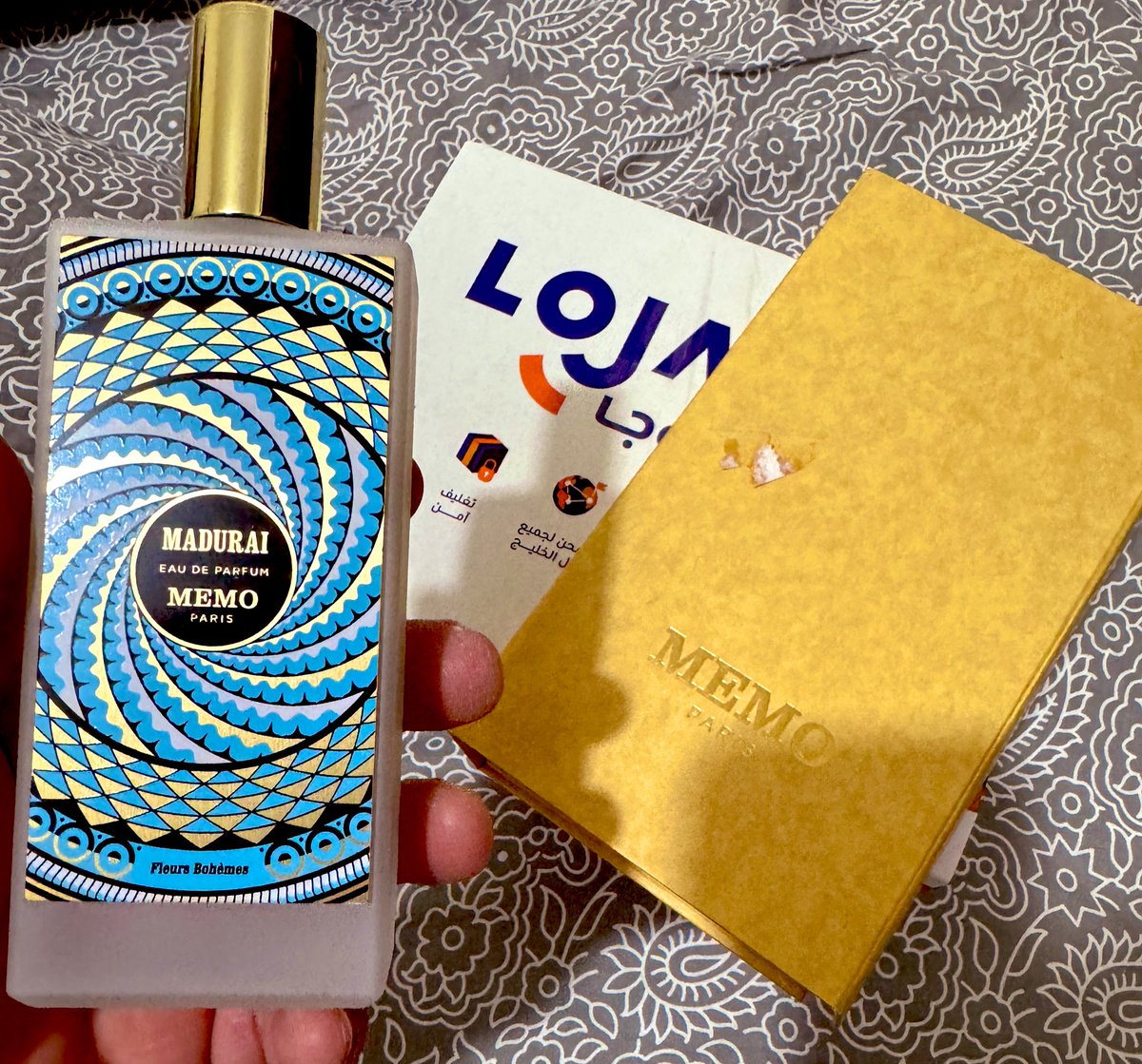 عطر ماقدرت اتخطى وصفك له
<a href="/jamal_alkeldy/">Jamal AlKeldy | عطور</a> 

وطلبته منهم عمياني وماخذلت به ولكن بحطه للصيف طبعا 

من عند الثقه العمياء
<a href="/LOJASTOREGT/">LOJA STORE</a>