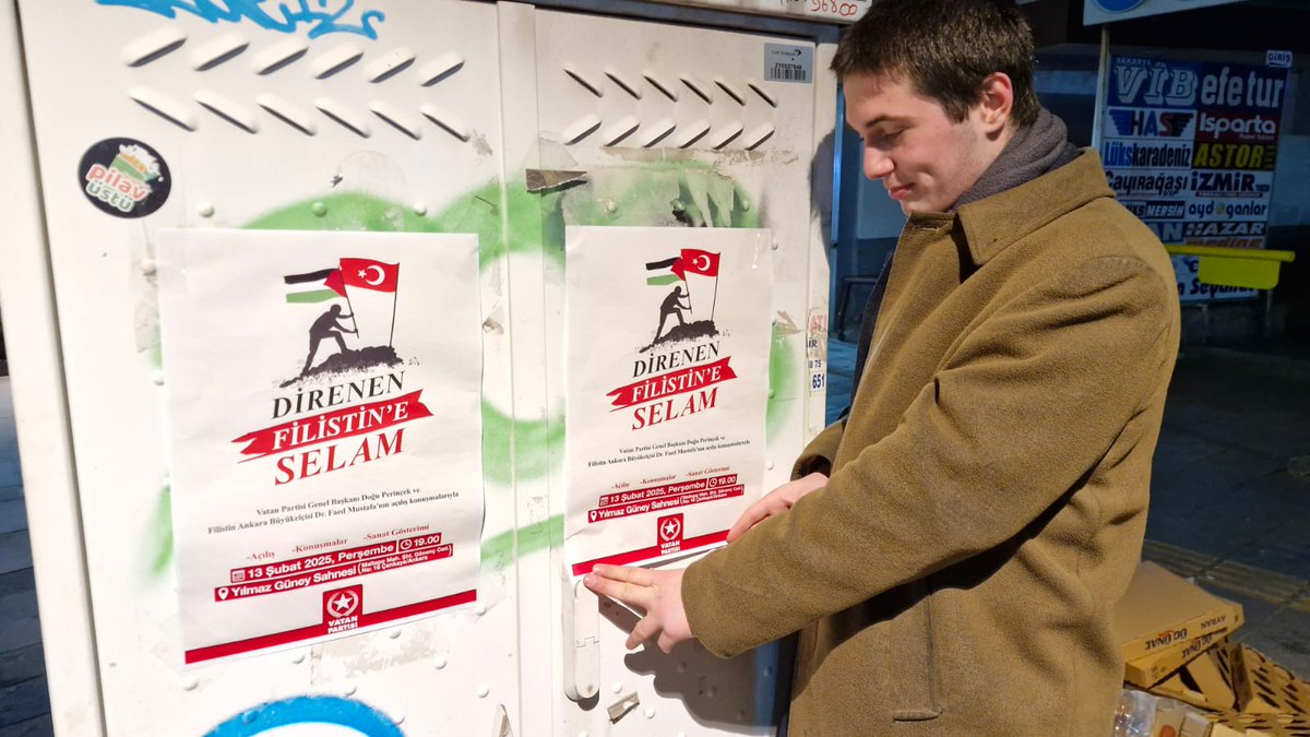 Ankara sokaklarını,

Genel Başkanımız Dr. Doğu Perinçek ve Filistin Ankara Büyükelçisi Dr. Faed Mustafa'nın konuşmacı olacağı "Direnen Filistin'e Selam" etkinliğimizin afişleriyle donattık. 

🗓️13 Şubat 2025, Perşembe
🕓19.00
📍Yılmaz Güney Sahnesi