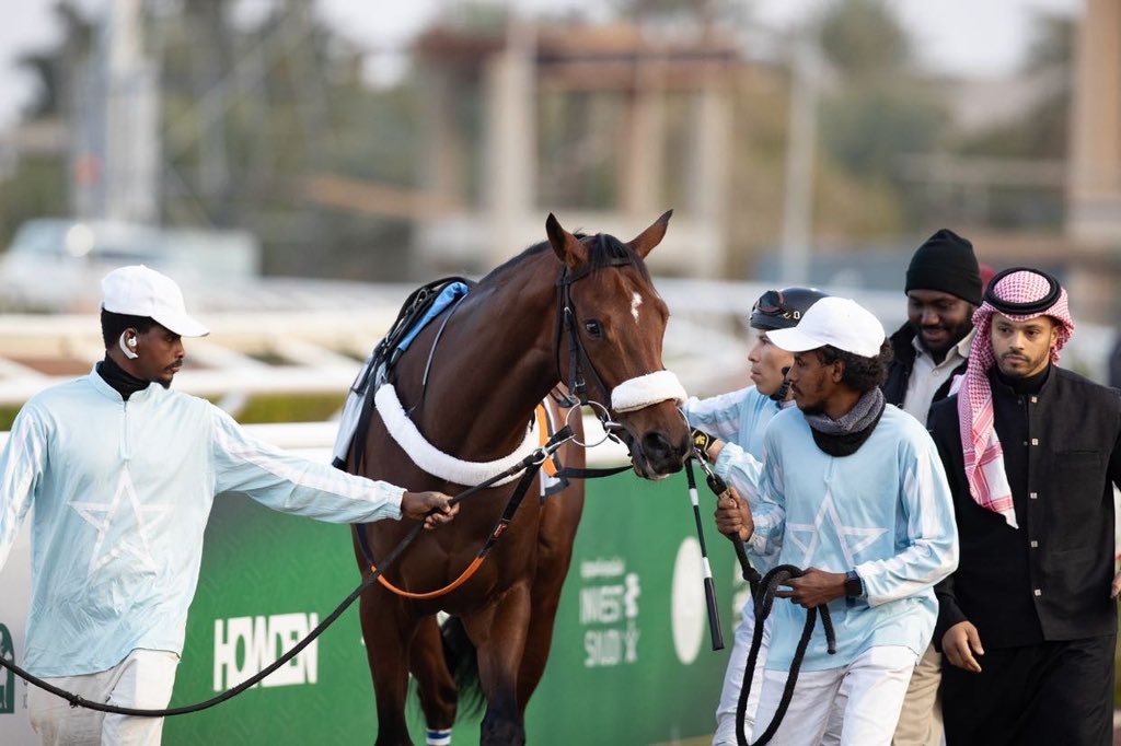 .
لابد للشغوف أن يحصد الثمر 🍏
عبدالله المنيف ،، يتأهل لديربي السعودية
عبر جارف المتنقل مابين الغرفة المؤقتة 

مدرب يجمع صفات التكاملية .. 
شاب ، مثقف ، لغة ، مواظب ، مُطلع ، طموح
.