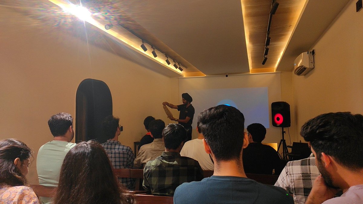 Saurabh Nage 🎒 tweet media