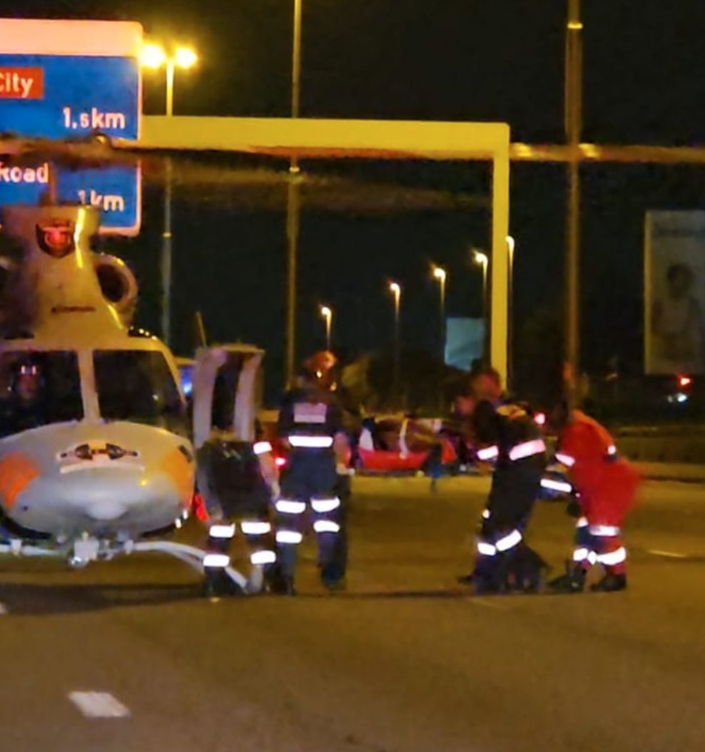 _ArriveAlive's tweet photo. One person was seriously injured in a collision between a vehicle and truck on the N1 https://t.co/T79yMQKMAT
#ArriveAlive #SeriousCollision @sa_cert https://t.co/EM7Menk9On