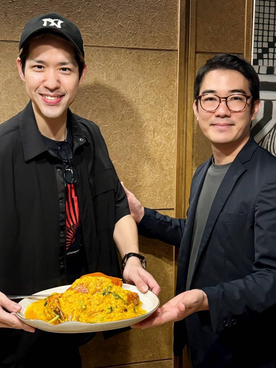 日舞パフォーマーの花園直道さんがマーキュリーヴィレ・チットロム店にお越しくださいました😊

ありがとうございました！🪭✨

<a href="/naomichi0819/">花園直道Naomichi</a> 

#JAPANEXPOTHAILAND2025 
#サボイレストラン 
#プーパッポンカリー