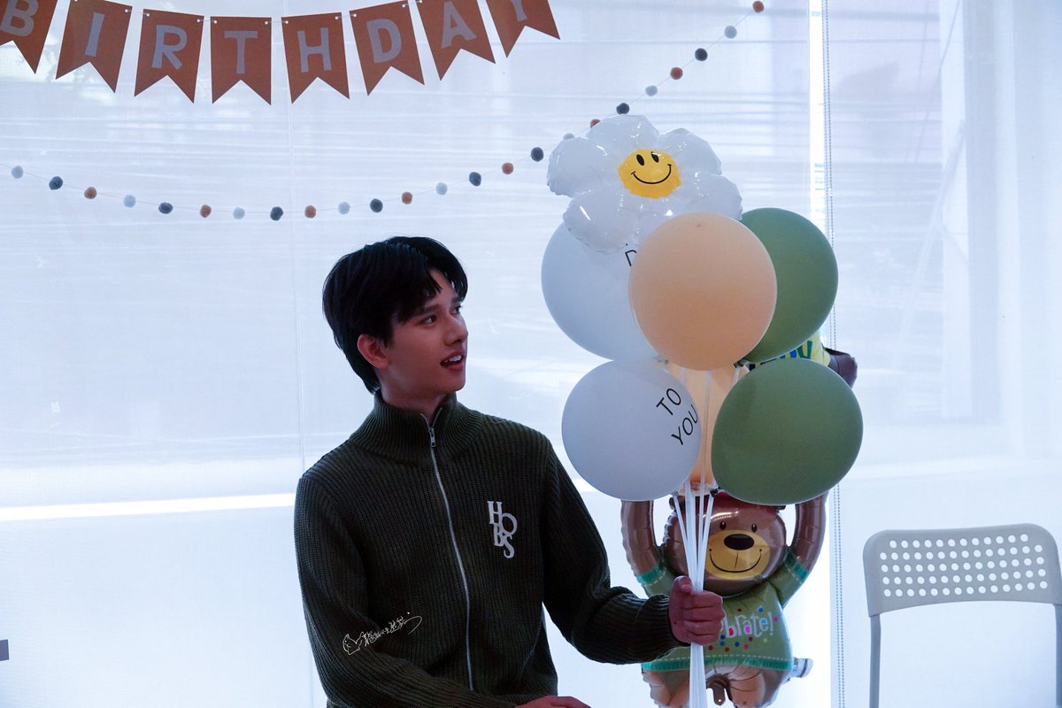 YYan9538's tweet photo. 🥳🥳🥳🥳🥳🥳🥳🥳🥳🥳

#PARK21STBDFANGREETING 
#ParkAnantadej #atdpark
#HeadlinerTHArtist https://t.co/rGDw4Y1i4M