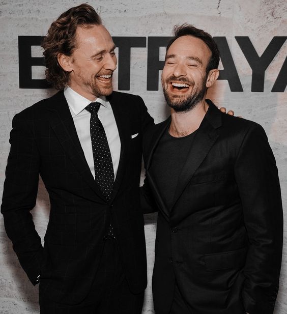 darlin77230527's tweet image. Happy birthday #TomHiddelston 🎂