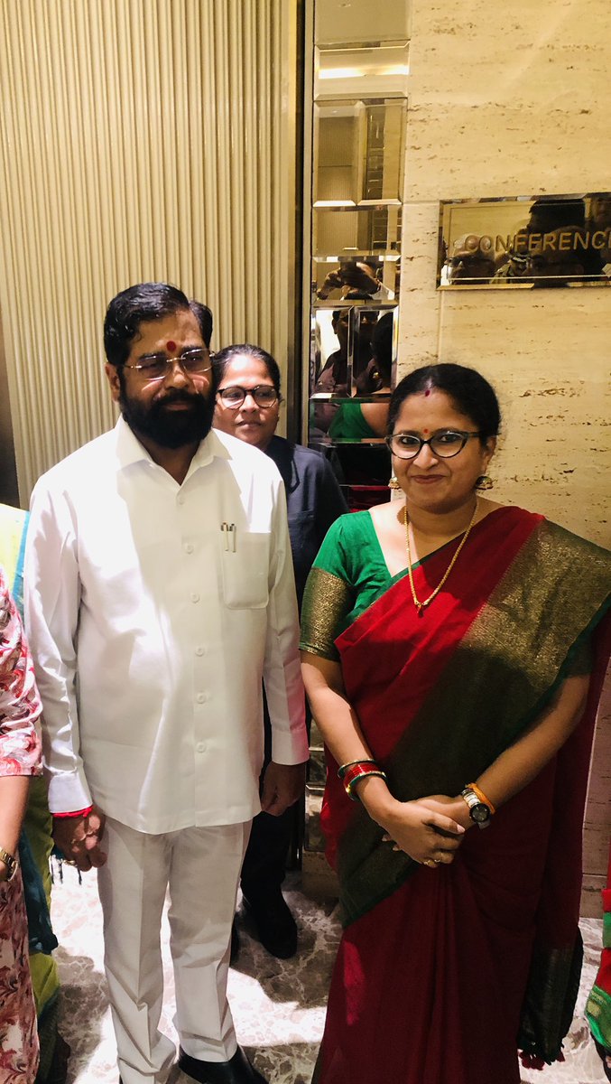 Menakab's tweet photo. शिवसेना प्रमुख व महाराष्ट्र राज्याचे उपमुख्यमंत्री 
सन्माननीय श्री. @mieknathshinde साहेब 
आपणास वाढदिवसाच्या मनःपूर्वक शुभेच्छा !! 💐
@ShelarAshish @Shivsenaofc @DrSEShinde https://t.co/c1GkkImpoP