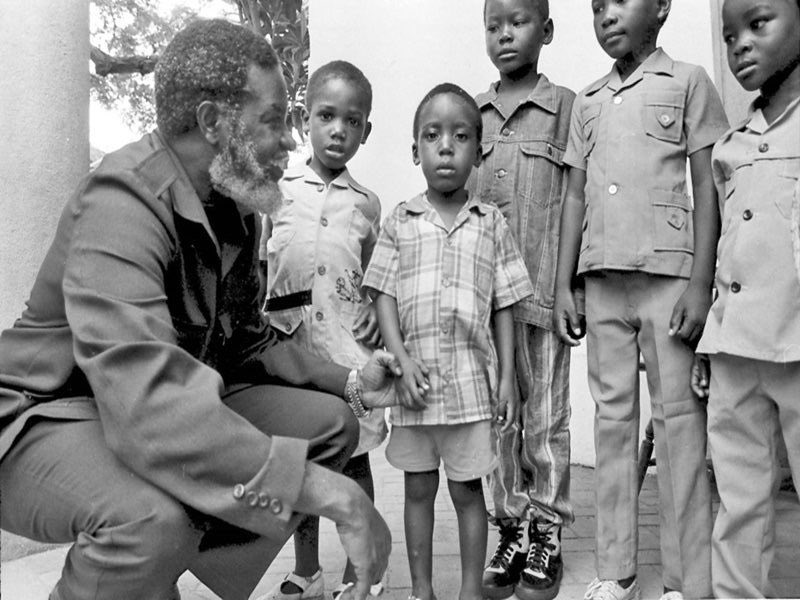 FirstLadyNam3's tweet photo. Our Comrade Founding President
Our Omukokoli
Our Father of the Namibian Nation
Our Ndjai Yiita
Our Leader of the Namibian Revolution
Our Commander in Chief

What a privilege to have lived and seen him with our own eyes. May the essence of his revolutionary spirit live forever. https://t.co/U0tlxj6u3P
