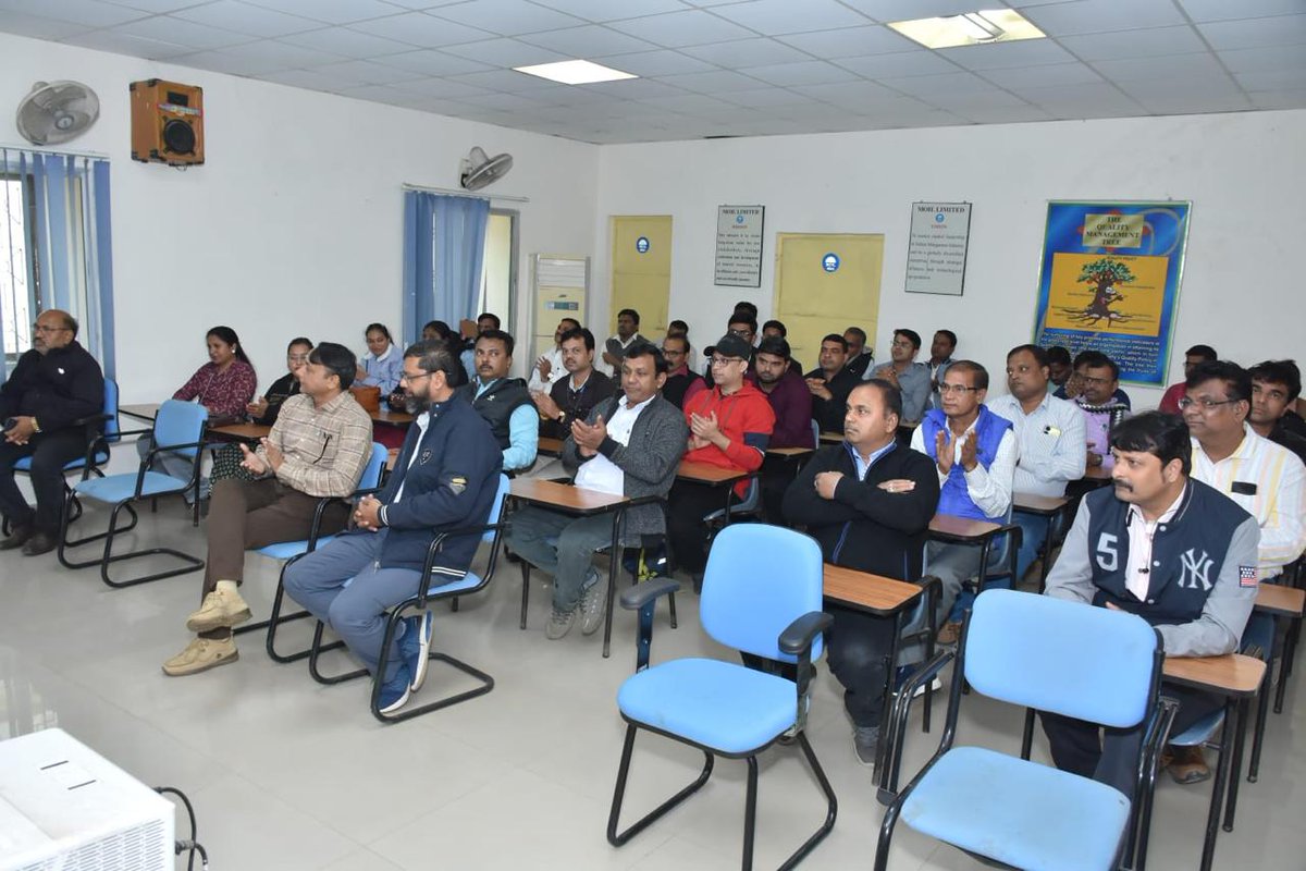 VCFCyberSec's tweet photo. 🚨We had an incredible session at our recent seminar for the esteemed audience of MOIL LIMITED where our experts Isha Mujumdar and Atharv Deshpande shared insights on safeguarding data! 🔐🌐

#dataprivacy #cybersecurity #privacymatters #securedata #dataprotection #techinnovation https://t.co/jFqBm71ABP