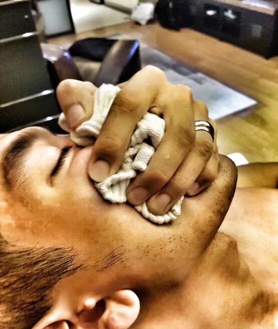 骚狗就喜欢被捂嘴🤭，