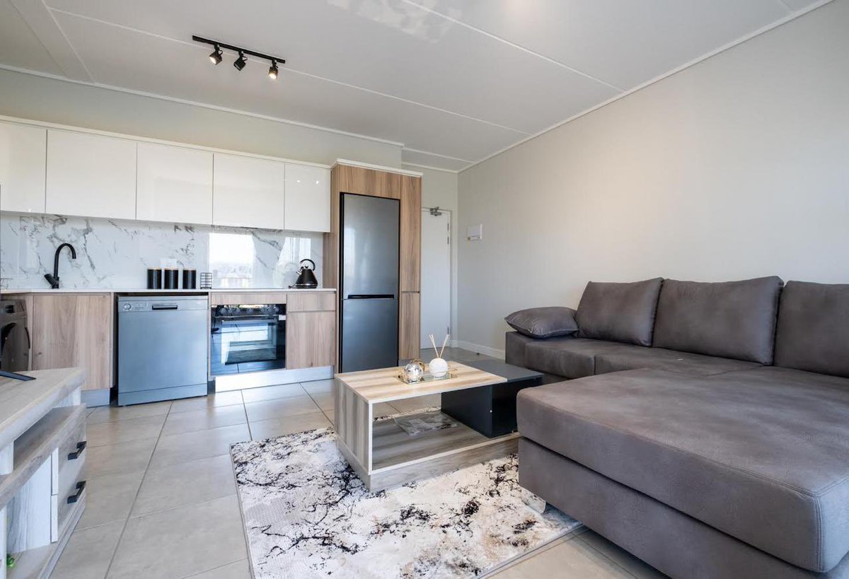sibiya_sibiya13's tweet photo. I’ve got this 1 bedroom apartment at Munyaka in Waterfall for R1.25 Million. Please RT, buyer just might be on your TL https://t.co/LsWMIdtKTV