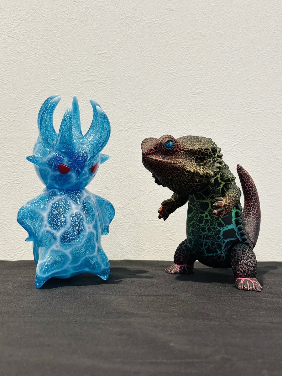 本日のワンフェス40周年の戦利品②です。
こちらも妻に頼みました🙇🏻‍♂️
ペインターネットさんのレインボークラック（蓄光）とバッカルコーン水中迷彩（核入り）です。安定のかっこよさ！

<a href="/toshihikoito/">ペインターネット公式</a>