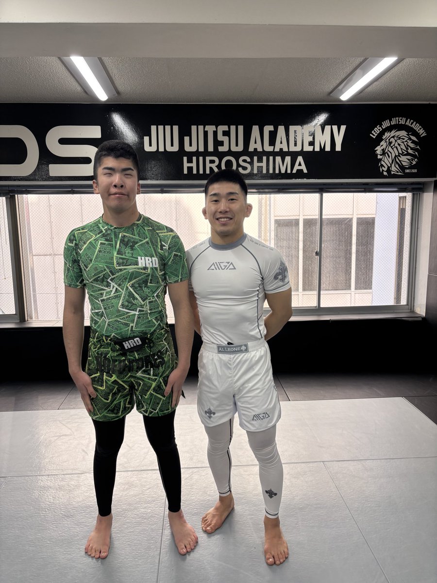 h115_bjj's tweet photo. 今日は広島まで米倉大貴選手のキャンピングポジションセミナーに参加してきました！🥋
細かい指導がとてもわかりやすく、セミナー後も質問に答えていただきとても勉強になりました！！☺️☺️
また帰って練習頑張ります！💪
#米倉大貴　#グラップリング　#柔術 https://t.co/xwfKgbgFeh