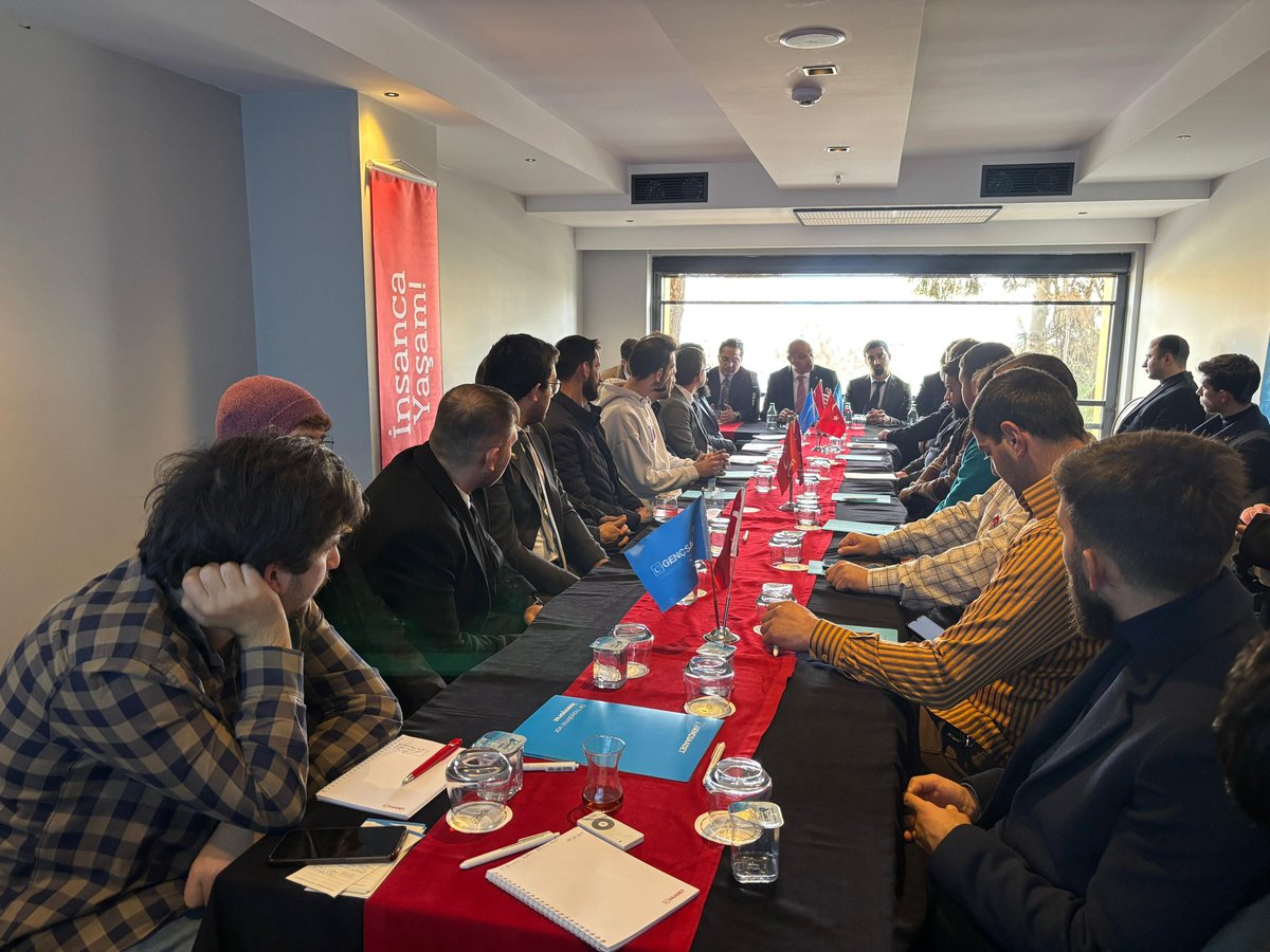 İstanbul Milletvekilimiz Birol Aydın, Gençlik Kolları İlçe Başkanları Kampımızda  konuşmalarını gerçekleştirdi.