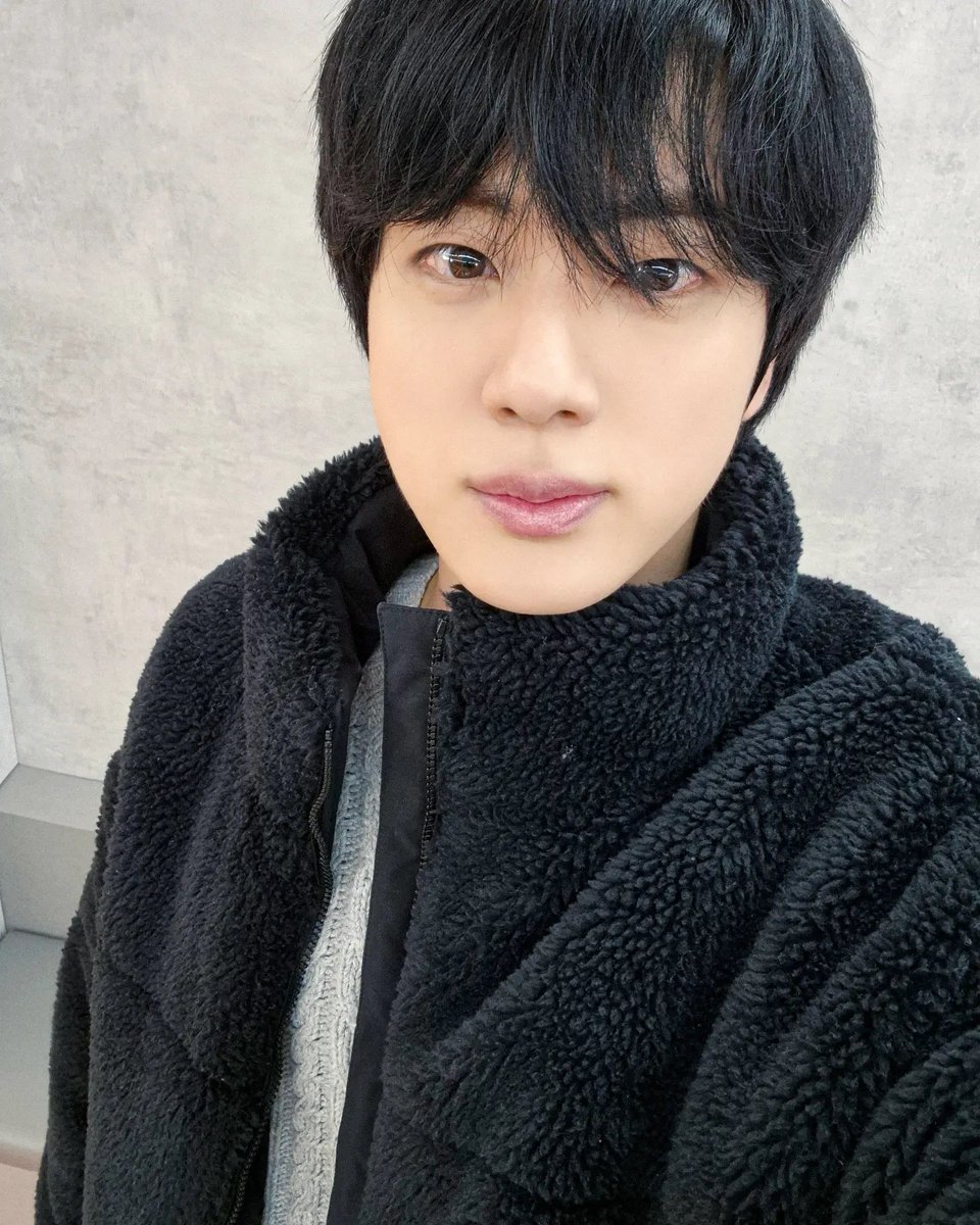 seokjinfile's tweet image. JIN ON INSTAGRAM
