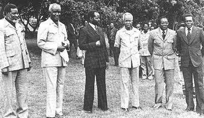 bwaya's tweet photo. Kizazi hiki kinachopita kilifanya kazi kubwa kuikomboa Afrika na ukoloniโili sisi tupate nafasi ya kusuka michongo ya kukomboa familia zetu na marafiki zetu na umasikini.
Huenda kizazi kitakachotufuata kitakuwa na kazi kubwa ya kujikomboa na michongo yetu ya kujilimbikizia mali. https://t.co/MwrqMyRRvm