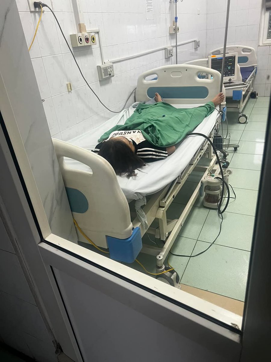 TTrieu37204's tweet photo. @cabelo_escobar @cabelo_escobar Please do me a favor and ask for some money to go back and save my wife and children I don't know much English. I don't know how to speak? bring sol EMuh6xD6ki62SPgYvpJrpCFnWbV1Tj1yoyMAPxoCrgqR https://t.co/XC3Wpf8kZa