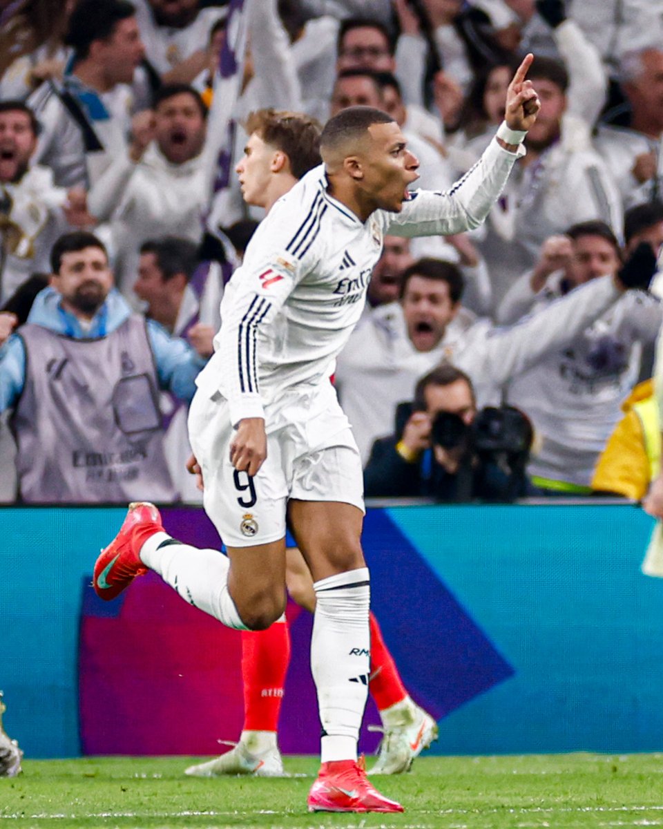 realmadridarab's tweet photo. ☝ @KMbappe https://t.co/t3d33ESt63