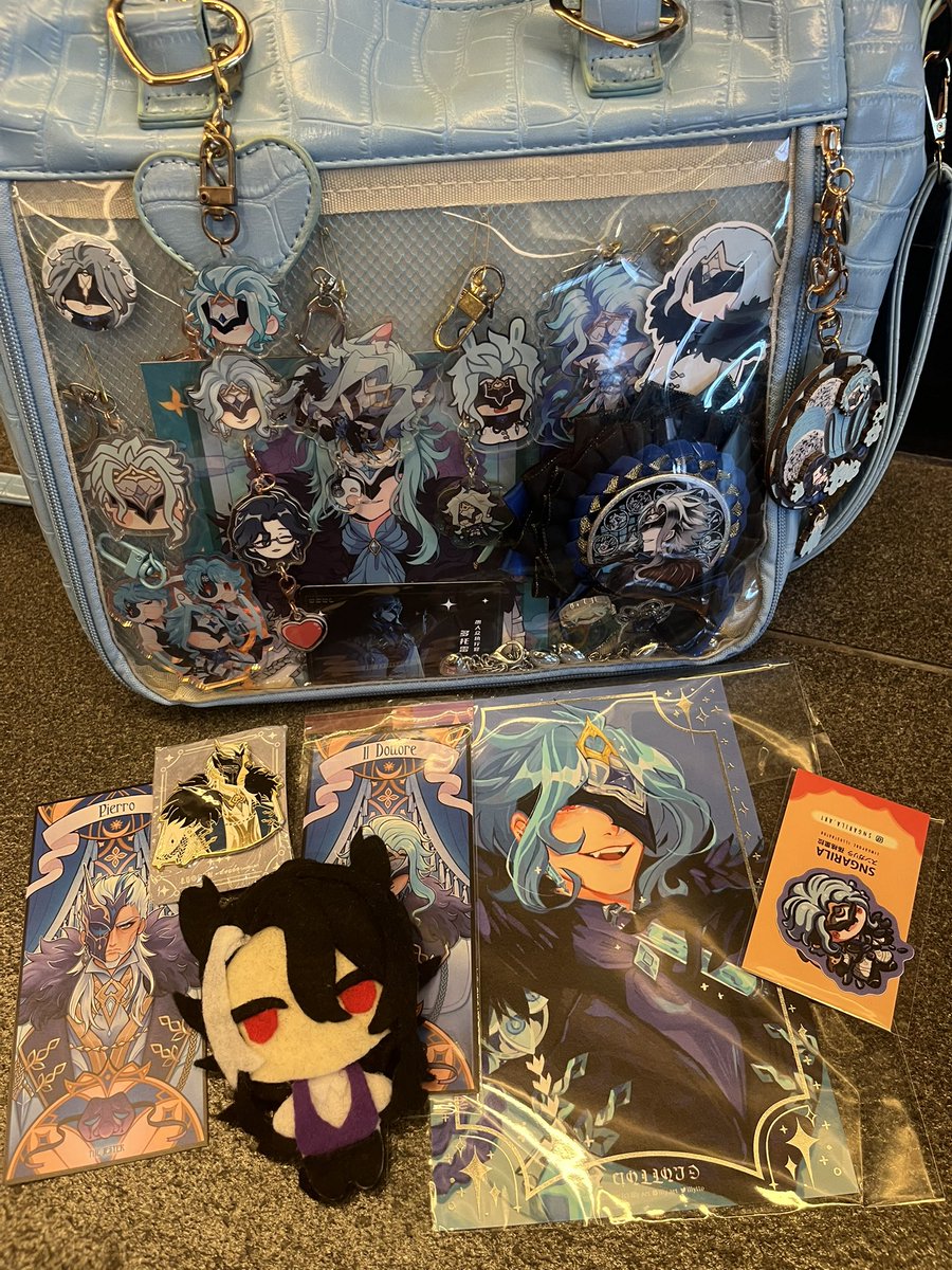 cradlessv's tweet photo. they r growing (and my only two pierro merch)

#ildottore #pierro #yumetwt https://t.co/pODvSd94rI