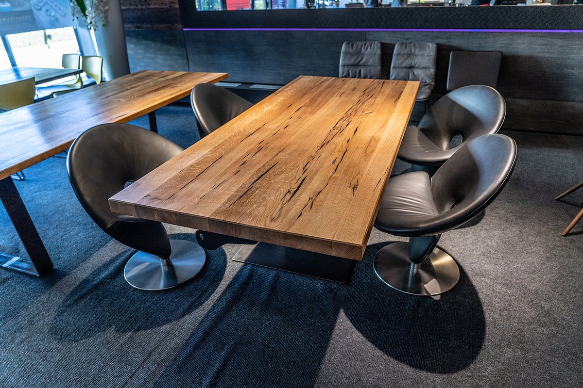 tischwrk's tweet photo. We saved the plow suspension of a locomotive from a container and used it to create a unique table frame 

#table #woodentable #handcrafted #manufacture #woodenart https://t.co/YKBka3MWxM