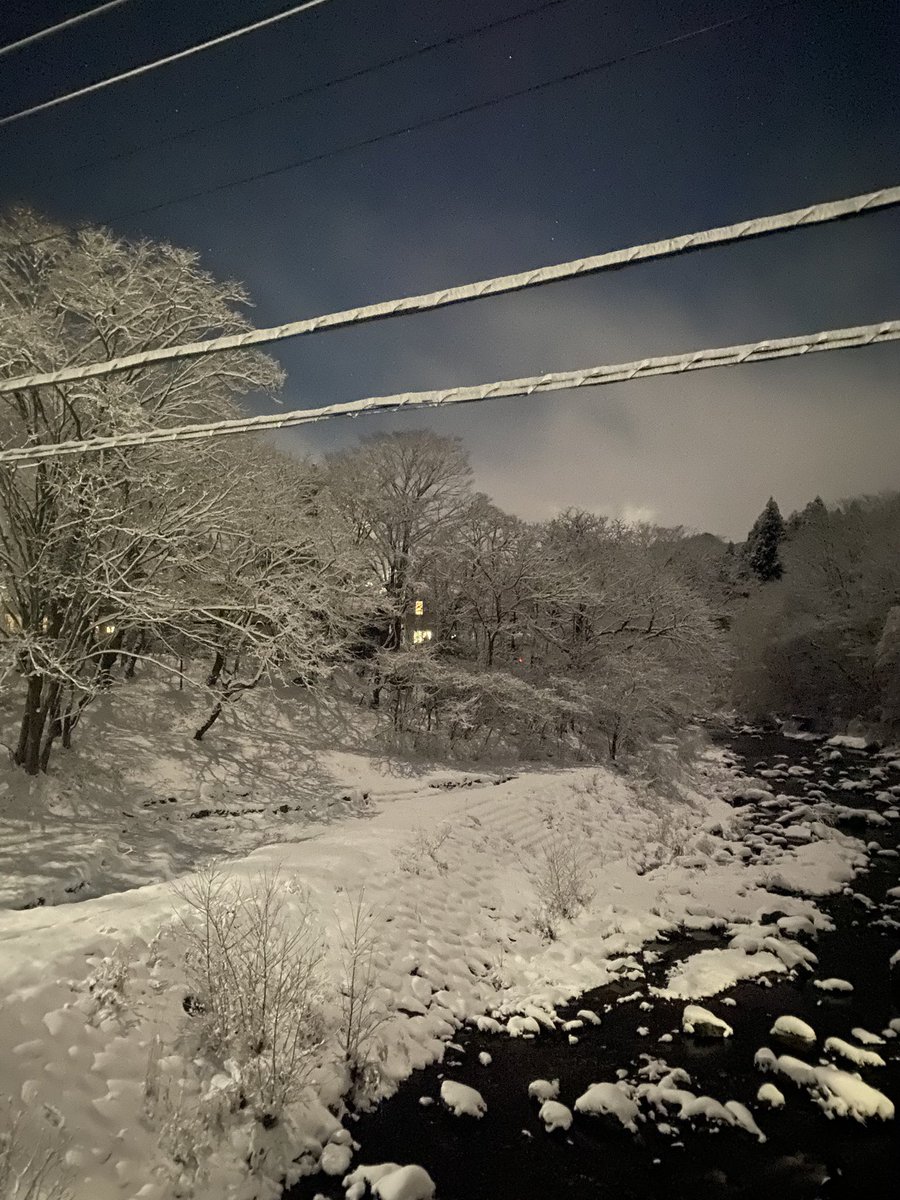 wrldhrtg_Nikko's tweet photo. snowfall has ceased at last in #Nikko and still chances remain in snowy area. unfamiliar street views like fantasy are all around. https://t.co/no2WGwhe6C