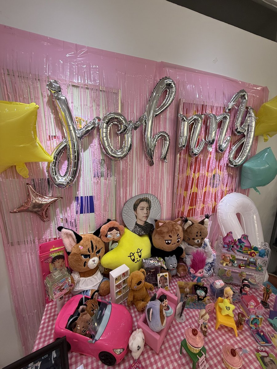 frustreated's tweet photo. Happy Johnny Day 🩷
@fraktshakiya
#JOHNNYBEginningOf30s #쟈니생일_이걸_어떻게_잊어요 #MyFavoriteFighter #JohnnySuh #HappyJohnnyDay https://t.co/5TubuG13e3
