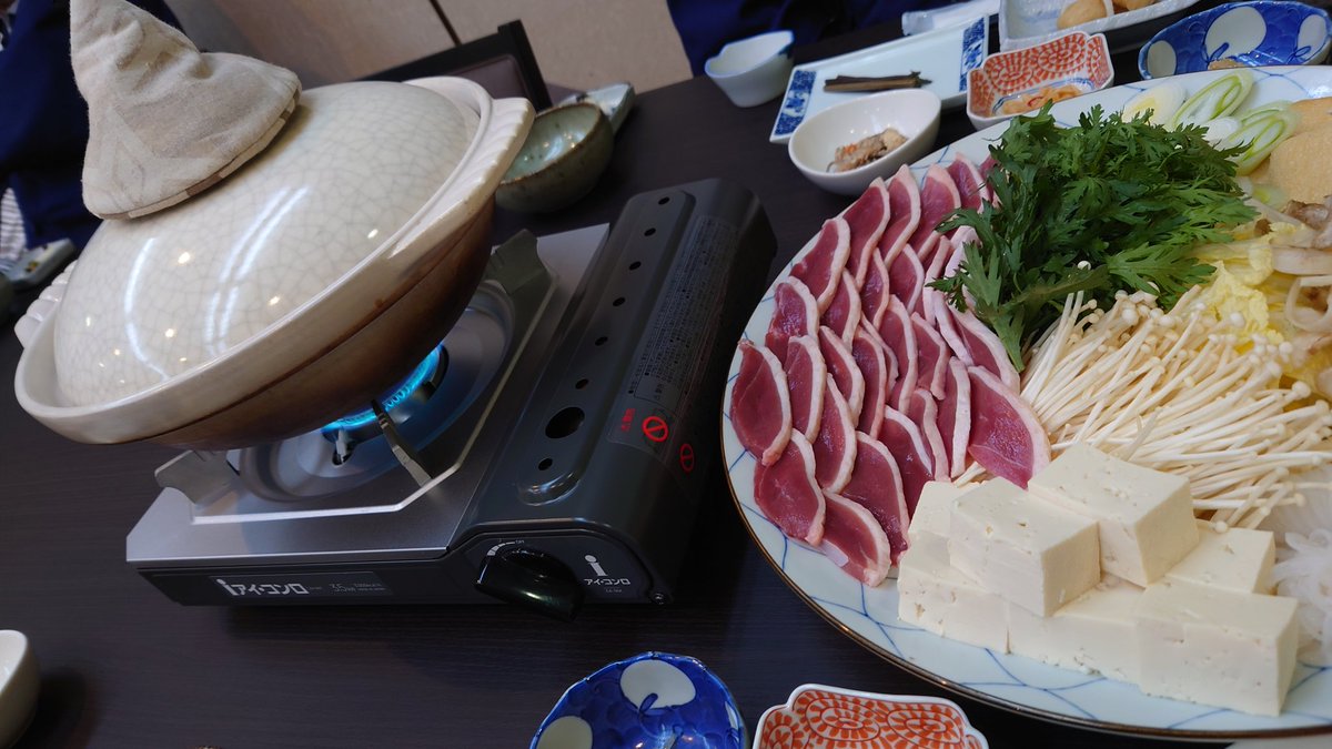 本日にくの日、鴨なべです

<a href="/Yakiniku_BBQ/">唐揚げ太郎</a>