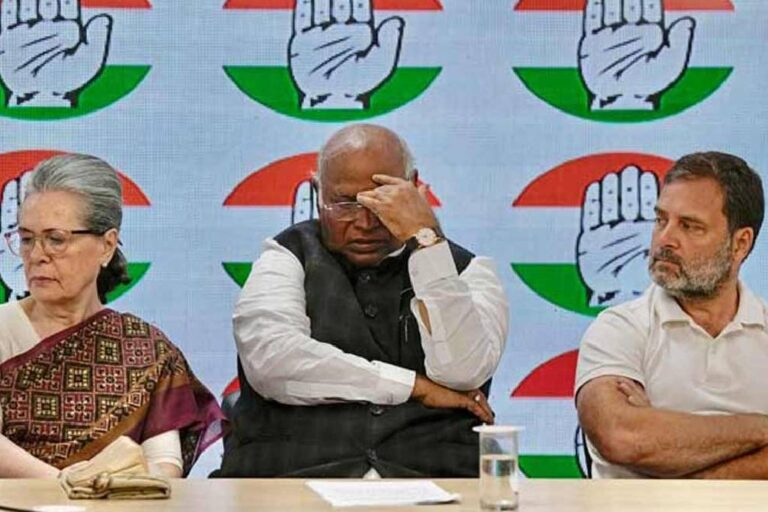 NewsCapitalGJ's tweet photo. દિલ્હી સહિત દેશના 5 રાજ્યોમાં કોંગ્રેસનો એક પણ ધારાસભ્ય નથી, બે રાજ્યમાં માત્ર એક-એક બેઠક
વધુ માહિતી માટે વાંચો ⬇ :
https://t.co/8uX9KkSCyg
#CongressWipeout #PoliticalShift #DelhiPolitics #StateElections #CongressLoss #IndianPolitics https://t.co/hlCRVMItpy