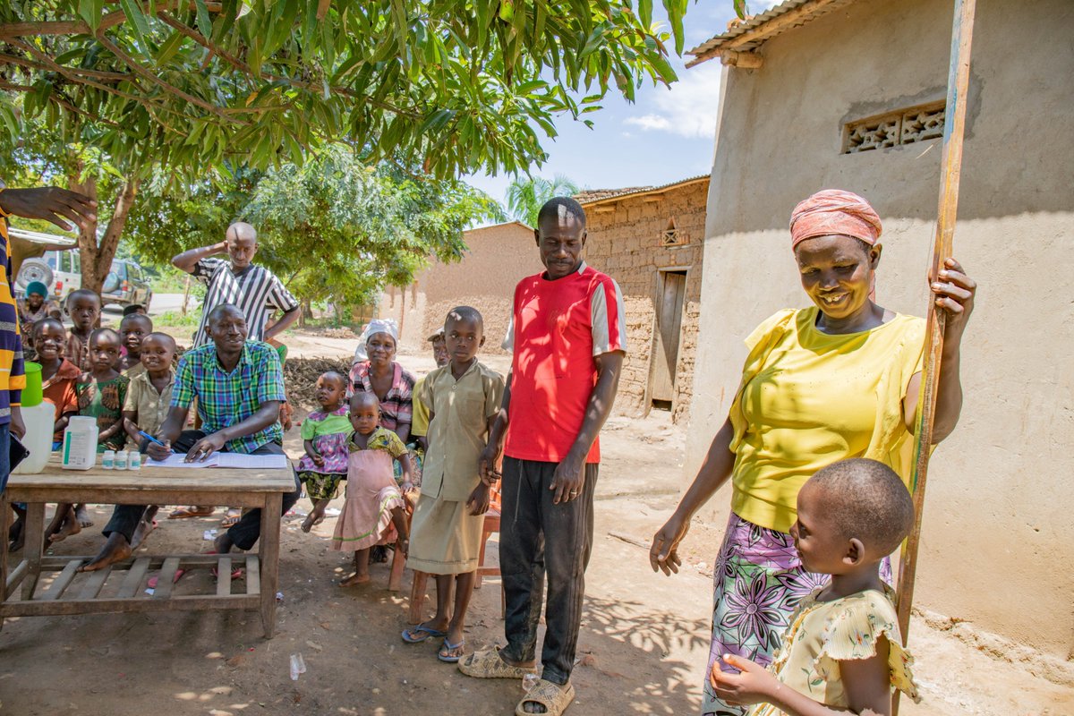 Au 🇧🇮, +d’1,9 millions de personnes ont reçu du Mectizan (Ivermectine) un médicament contre l’onchocercose en 2024 lors de la distribution de masse. La campagne organisée par le @mspls_bdi, avec l’appui de l’OMS et d’autres partenaires, a été mené dans les 12 districts endémiques