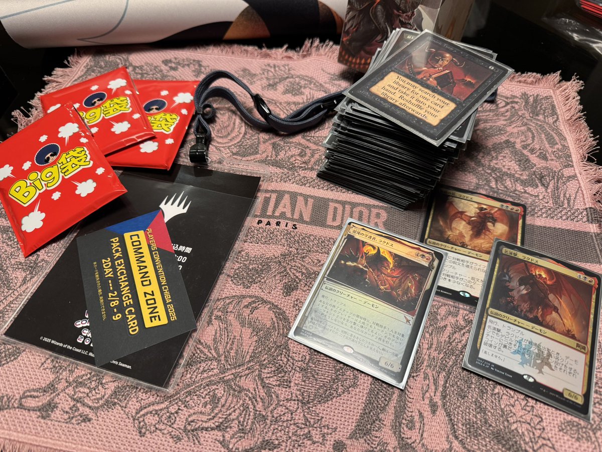 仕事の隙間を縫って行けてゃーー！！ 初コンベンションたのし！すぎた