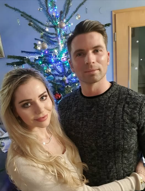 BRechercheteam's tweet image. Neues Gesicht bei #AUF1: #KatrinZiske, eigentlich #KatrinNolte, Ehefrau des #AfD-Abgeordneten #JanNolte, Schwester der AUF1 Korrespondetin #NatalieZiske. Beide Schwestern früher tätig für Compact. Katrin ist seit Jahren fester Bestandteil beim #DeutschlandKurier.