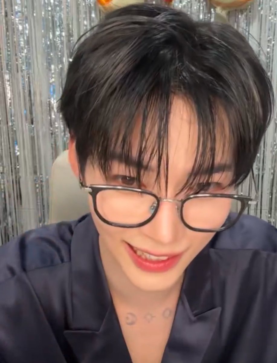 🤓